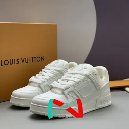 LOUIS VUITTON TRAINER SNEAKERS