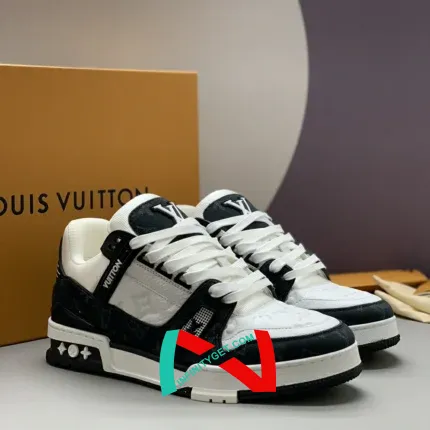 LOUIS VUITTON TRAINER SNEAKERS
