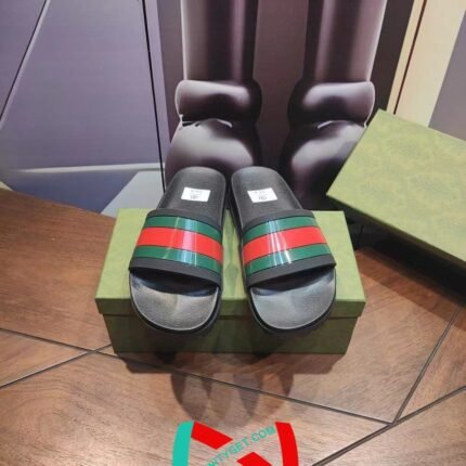 Gucci slippers