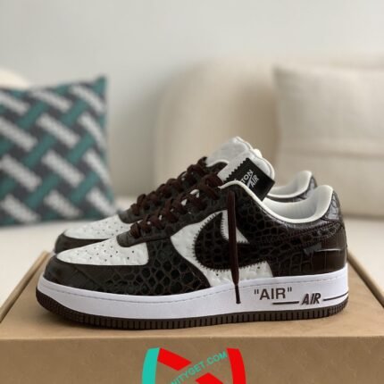 LOUIS VUITTON × NIKE AIR FORCE 1 SNEAKER