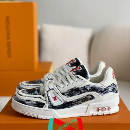 LOUIS VUITTON TRAINER Sneakers