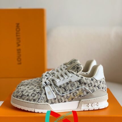 LOUIS VUITTON TRAINER SNEAKERS