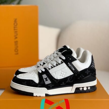 LOUIS VUITTON TRAINER SNEAKERS